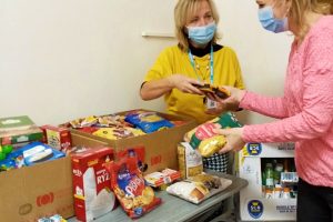 Sbírka potravin a ošacení na Magistrátu města Ostravy 2020